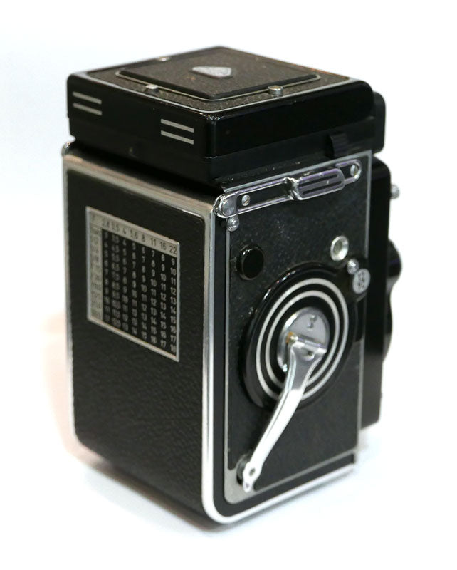 Rollei 3.5 F révisé + bouchon avant + parasoleil...