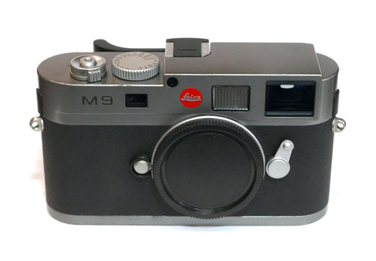 Leica M9 gris - capteur changé - 7600 clics