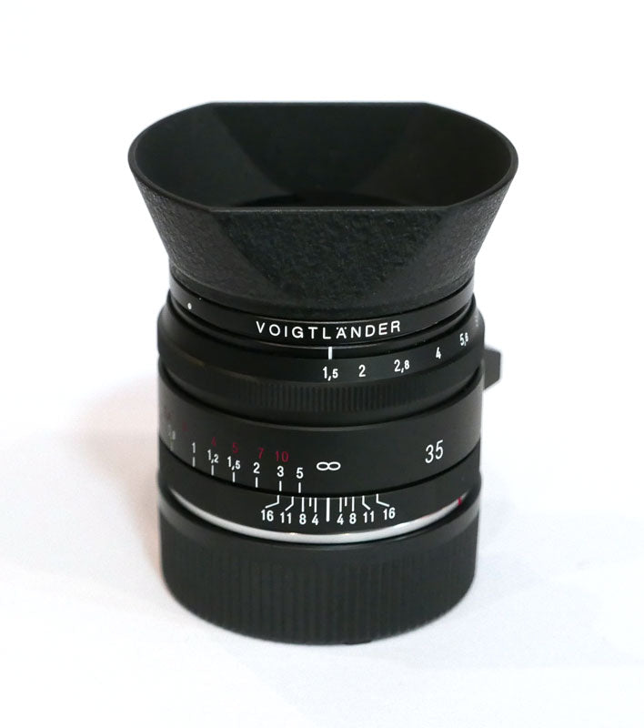 Voigtlander Nokton 1,5/35 noir Typ 1 + LH-12 en boîte