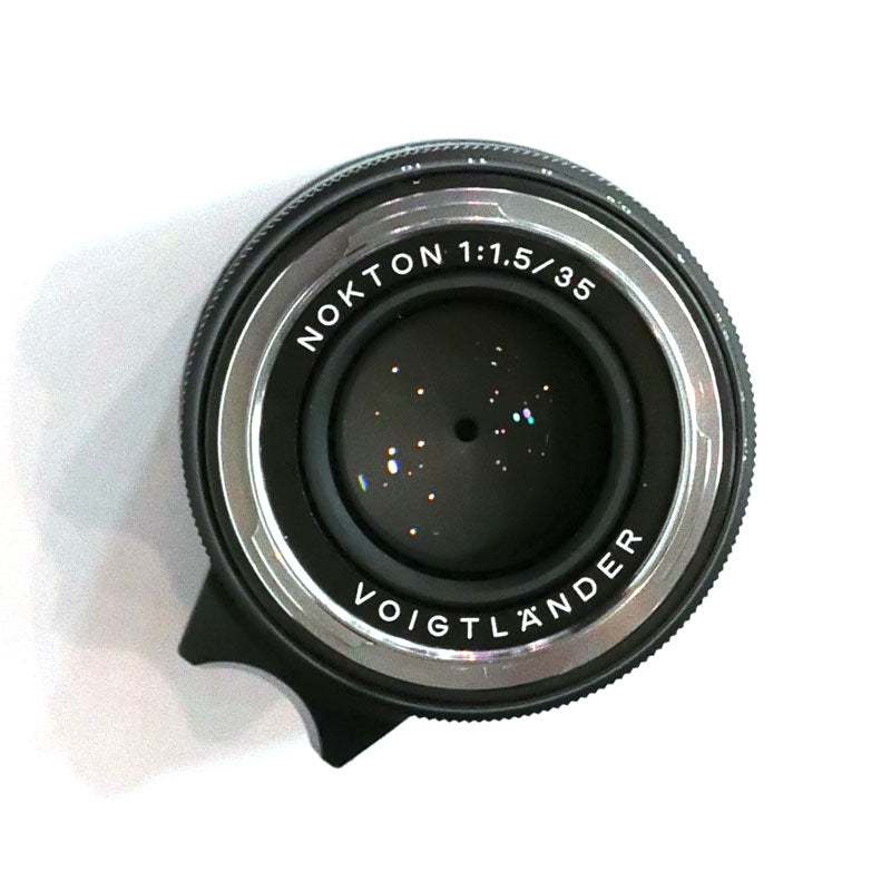 Voigtlander Nokton 1,5/35 noir Typ 1 + LH-12 en boîte
